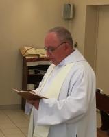 le Père Sedzik récite le Credo et accepte la charge de supérieur de La Capelle